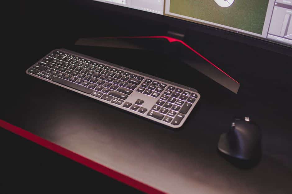 รีวิวเมาส์เล่นเกมไร้สาย logitech g502 lightspeed และ razer deathadder v2 สำหรับเล่นเกม pc และคอนโซลแบบมืออาชีพในปี 2026