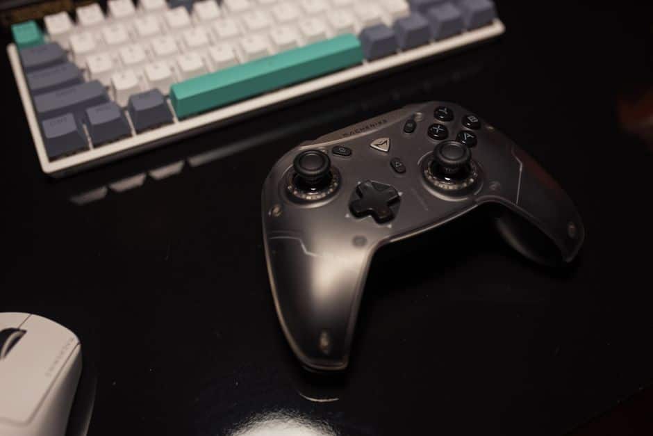 รีวิวเมาส์เล่นเกม logitech g502 และ razer deathadder v2 สำหรับการเล่นเกมแบบมืออาชีพ